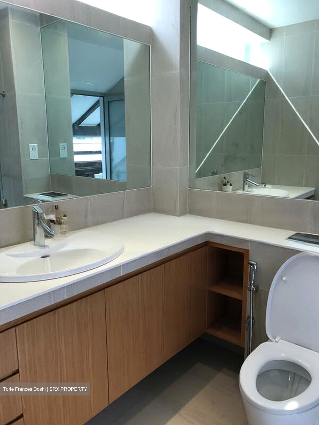 Sembawang Hills Estate (D20), Terrace #454037061